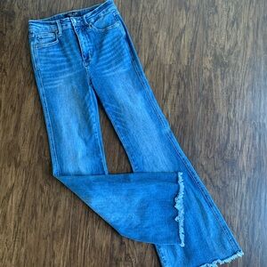Judy Blue Flare Leg Jeans in Classic Blue